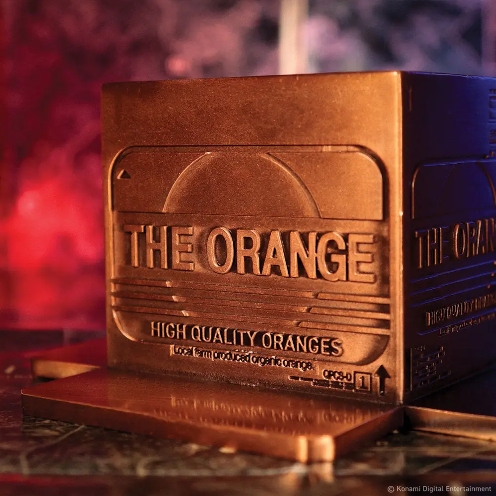 Metal Gear Solid 2 Replica Antique Gold Plated Cardboard Box