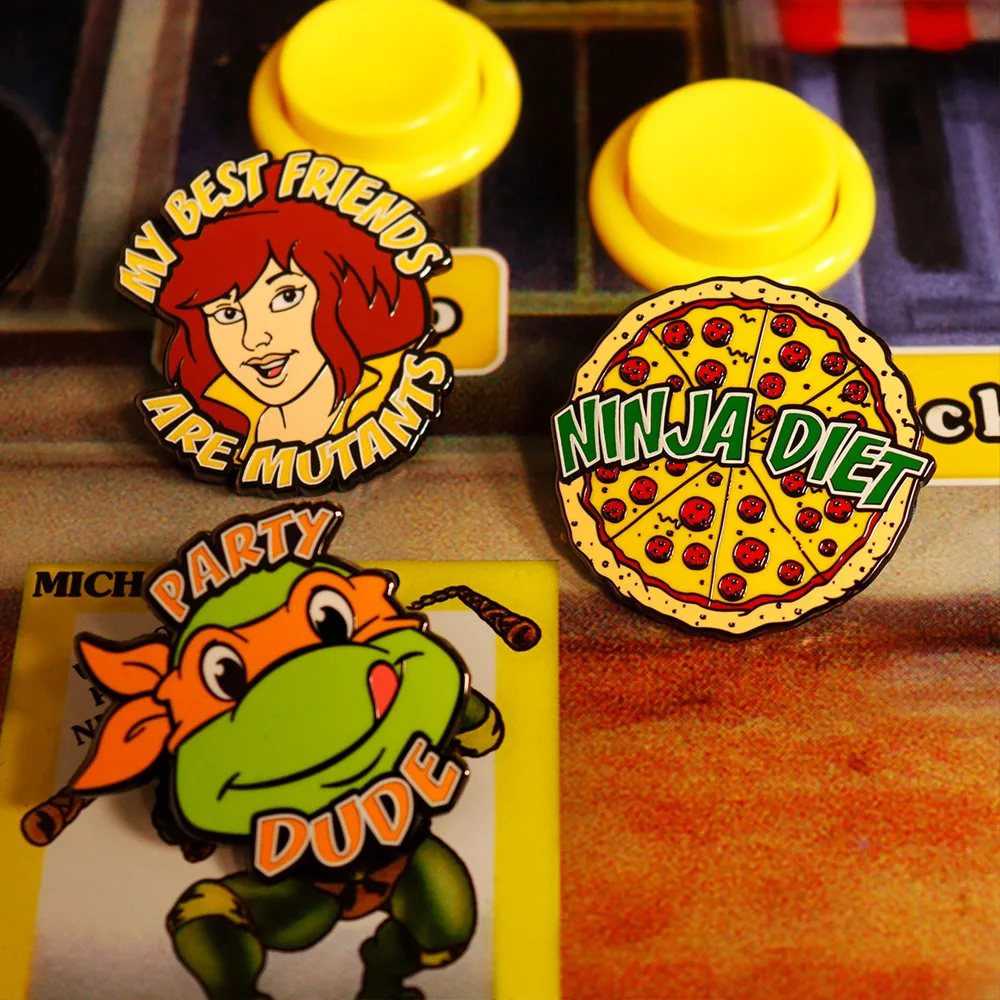 Teenage Mutant Ninja Turtles Mystery Pin Badge CDU Containing 12 Blind Boxes